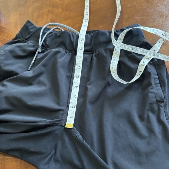 Lululemon T.H.E. Short Linerless 11” Mens Sz Small Black Flaws - Picture 10 of 16